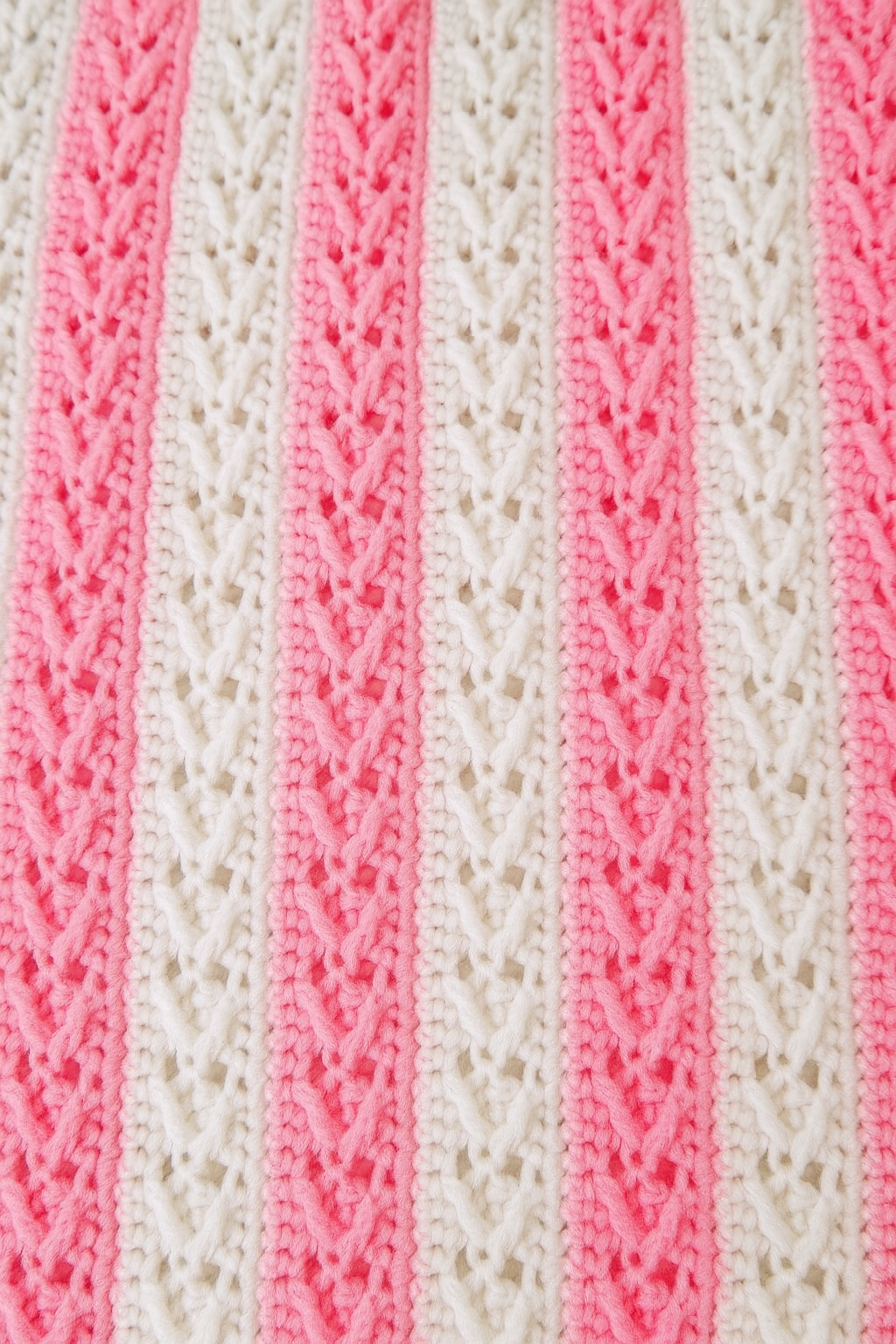 Arrow Stitch Crochet Blanket – Free Pattern & Tutorial